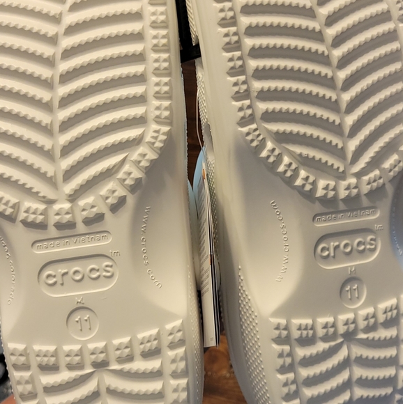 Crocs - Picture 3 of 4